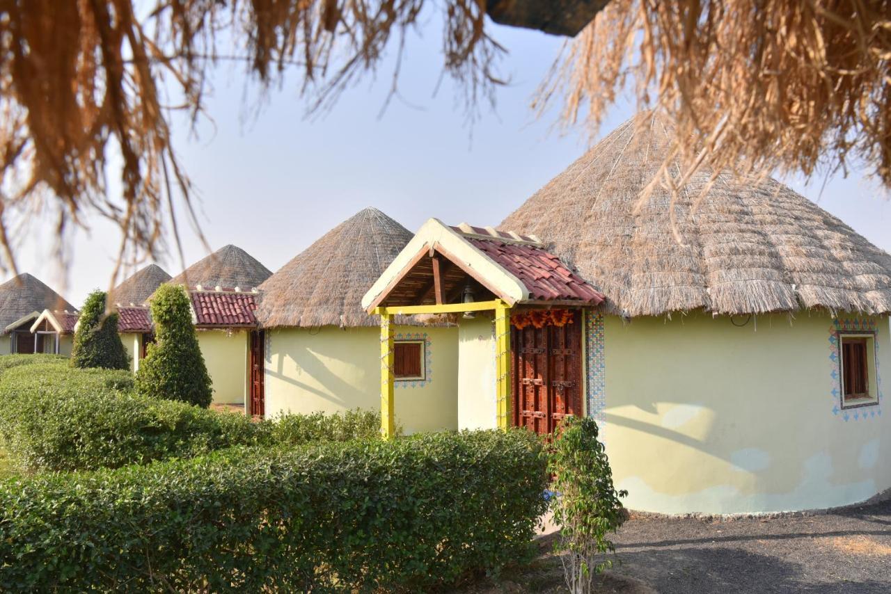 Rann Village Resort Bherandiāla Exteriör bild